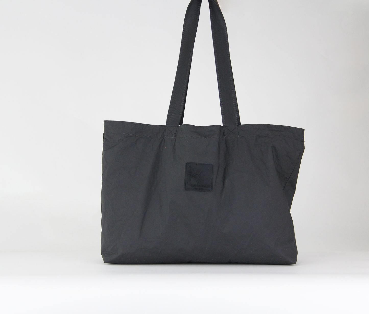 NO FUSS TOTE